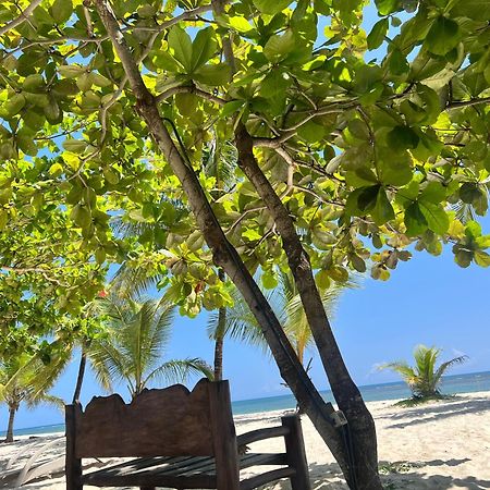 Waves And Wanderlust-Diani Beach Exterior photo